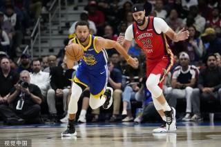 火箭半场0罚球且无人得分上双，目前与湖人战成48平.